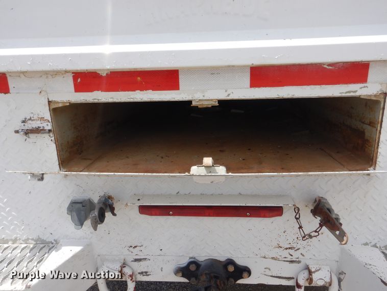 image for item GF9242 2009 Ford F750 Super Duty  service truck