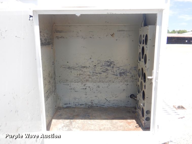 image for item GF9242 2009 Ford F750 Super Duty  service truck