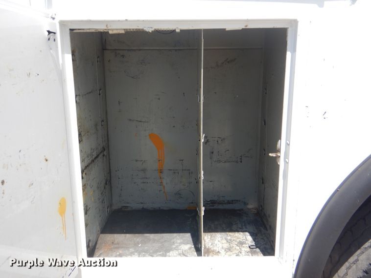 image for item GF9242 2009 Ford F750 Super Duty  service truck