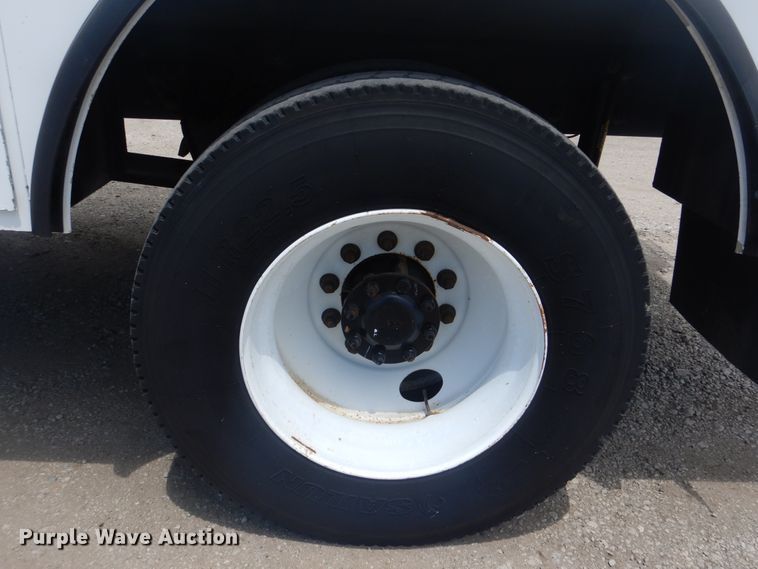 image for item GF9242 2009 Ford F750 Super Duty  service truck