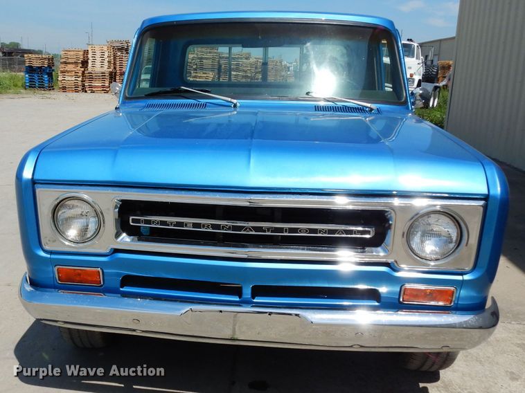 image for item GH9909 1968 International 1000D  pickup truck