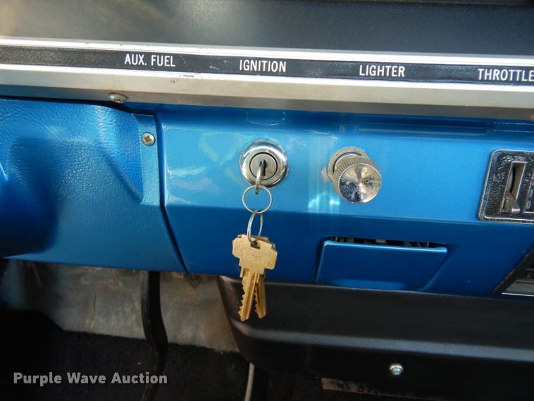 image for item GH9909 1968 International 1000D  pickup truck