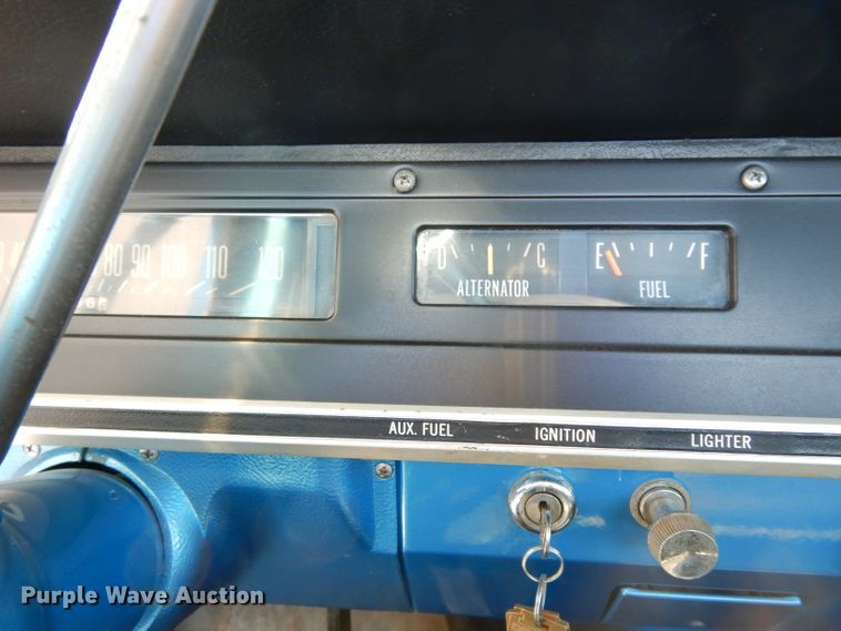 image for item GH9909 1968 International 1000D  pickup truck