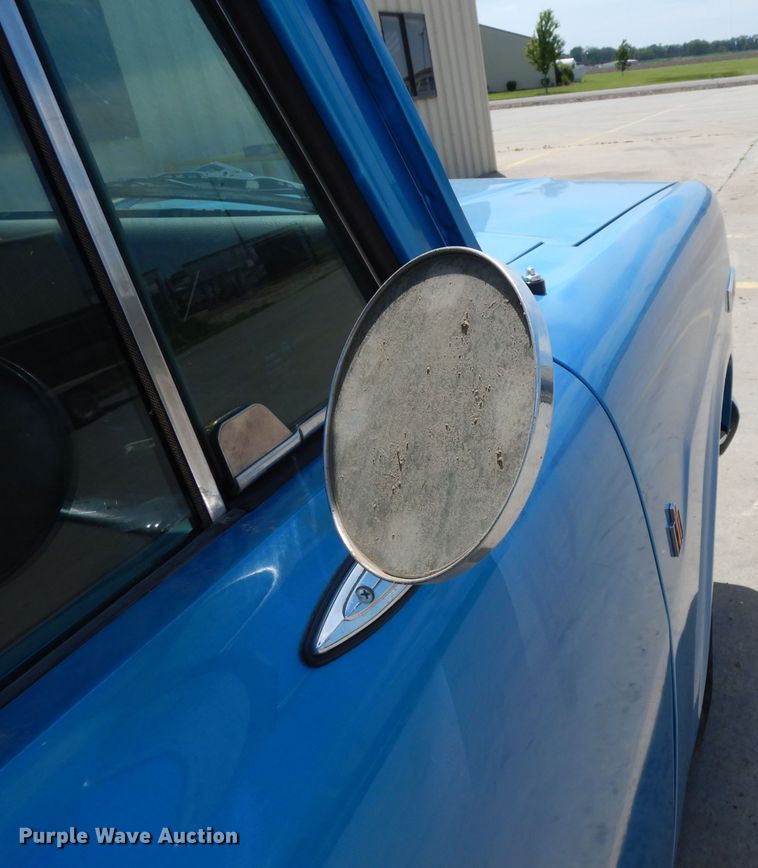 image for item GH9909 1968 International 1000D  pickup truck