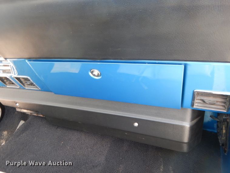 image for item GH9909 1968 International 1000D  pickup truck