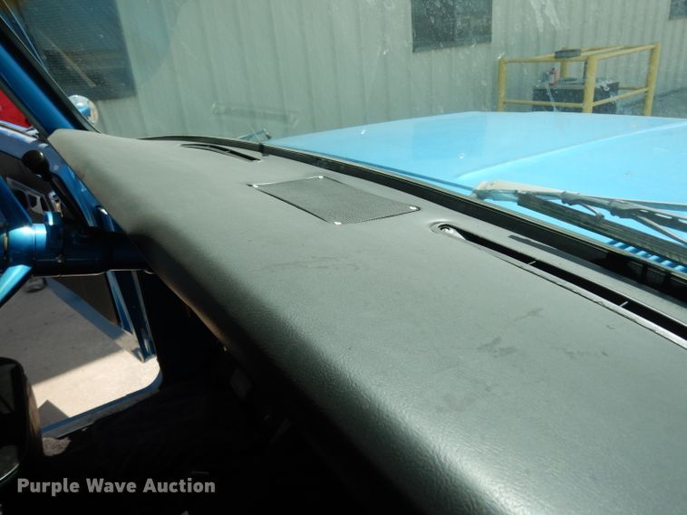 image for item GH9909 1968 International 1000D  pickup truck