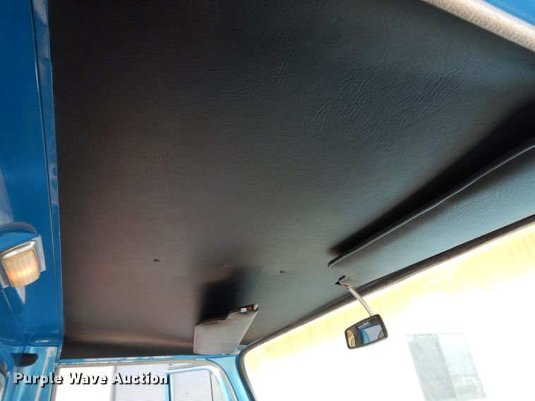 image for item GH9909 1968 International 1000D  pickup truck