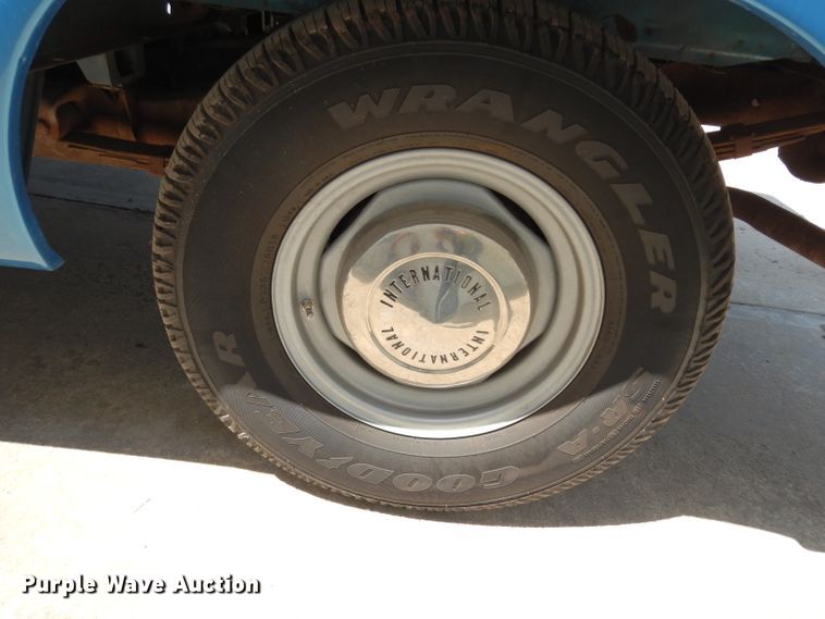 image for item GH9909 1968 International 1000D  pickup truck