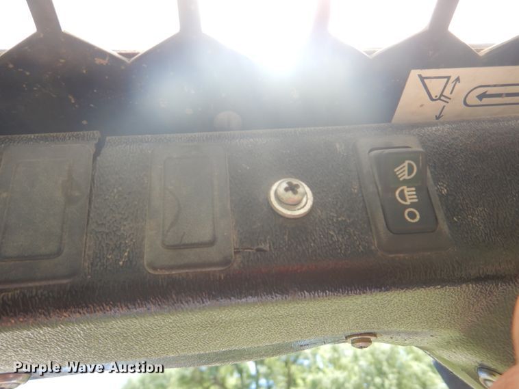 image for item GM9248 1996 Mustang 2060  skid steer loader