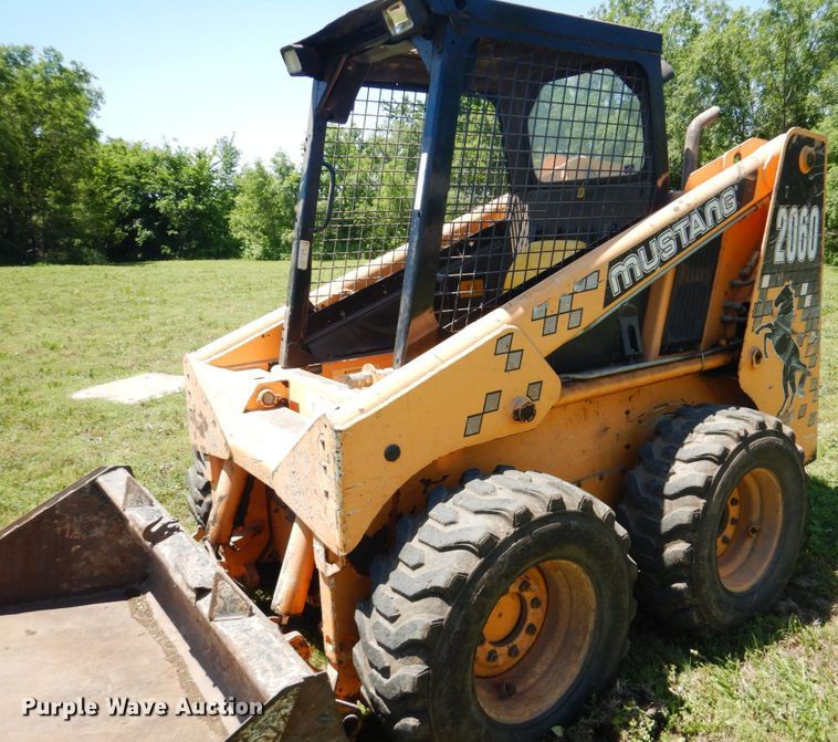 image for item GM9248 1996 Mustang 2060  skid steer loader