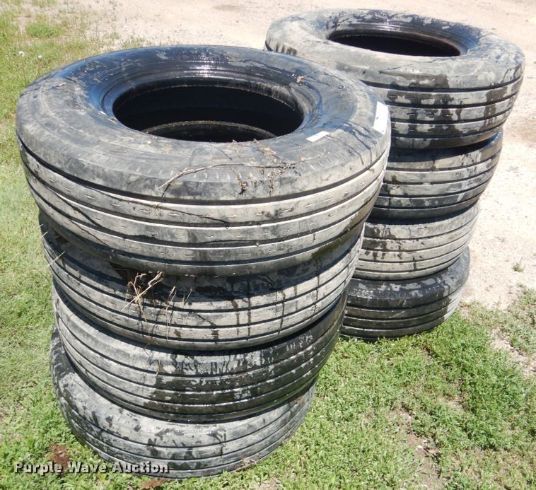 image for item GM9251 (8) Gladiator OR35TR 235/85R16 tires