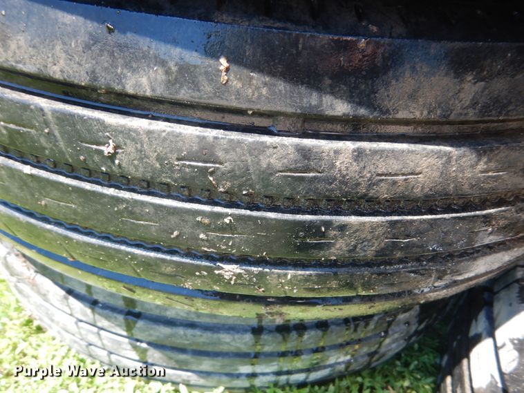 image for item GM9251 (8) Gladiator OR35TR 235/85R16 tires