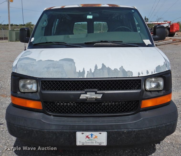 image for item GN9795 2006 Chevrolet Express 2500  van