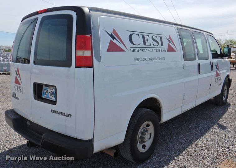 image for item GN9795 2006 Chevrolet Express 2500  van