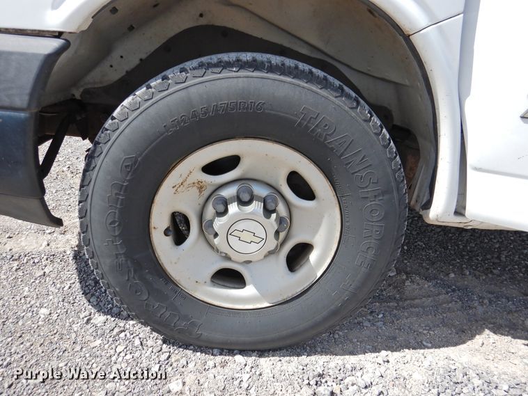 image for item GN9795 2006 Chevrolet Express 2500  van