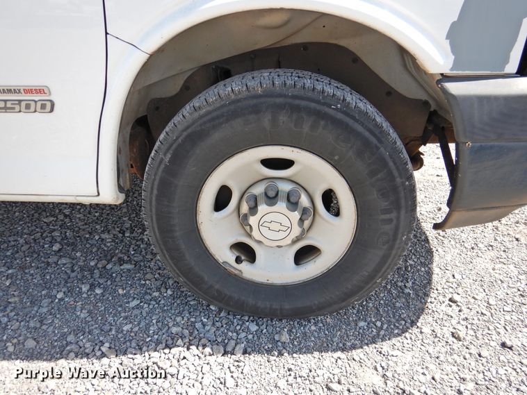 image for item GN9795 2006 Chevrolet Express 2500  van