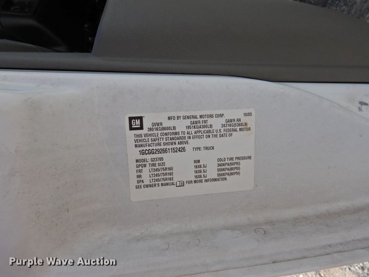 image for item GN9795 2006 Chevrolet Express 2500  van