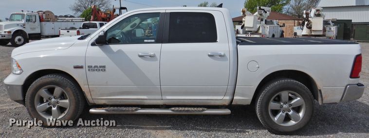 image for item GN9796 2017 Dodge Ram 1500  Crew Cab pickup truck