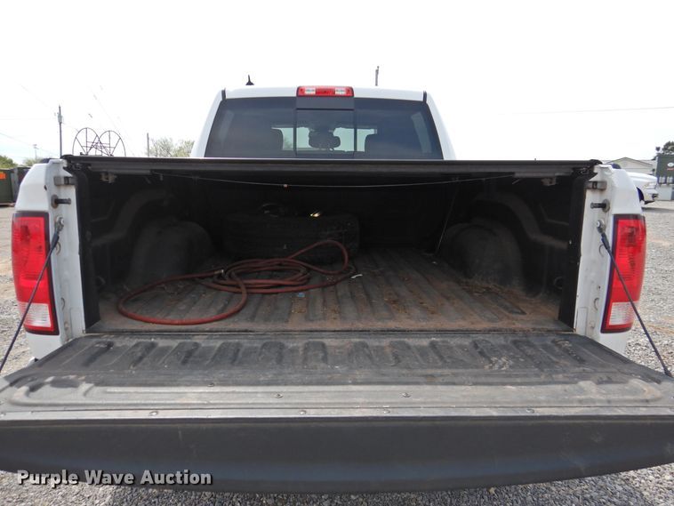 image for item GN9796 2017 Dodge Ram 1500  Crew Cab pickup truck