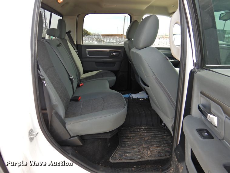 image for item GN9796 2017 Dodge Ram 1500  Crew Cab pickup truck