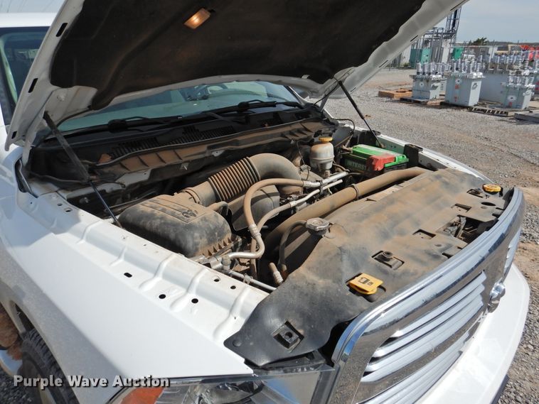 image for item GN9796 2017 Dodge Ram 1500  Crew Cab pickup truck