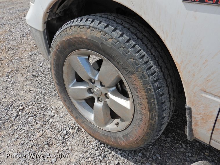 image for item GN9796 2017 Dodge Ram 1500  Crew Cab pickup truck