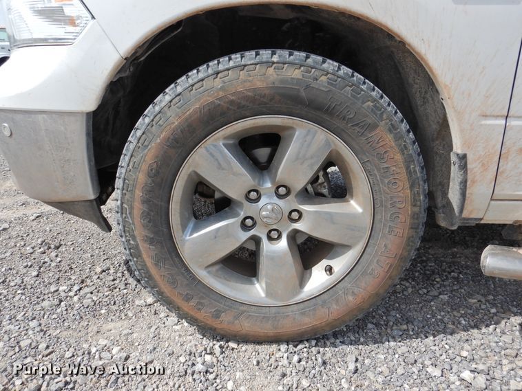 image for item GN9796 2017 Dodge Ram 1500  Crew Cab pickup truck