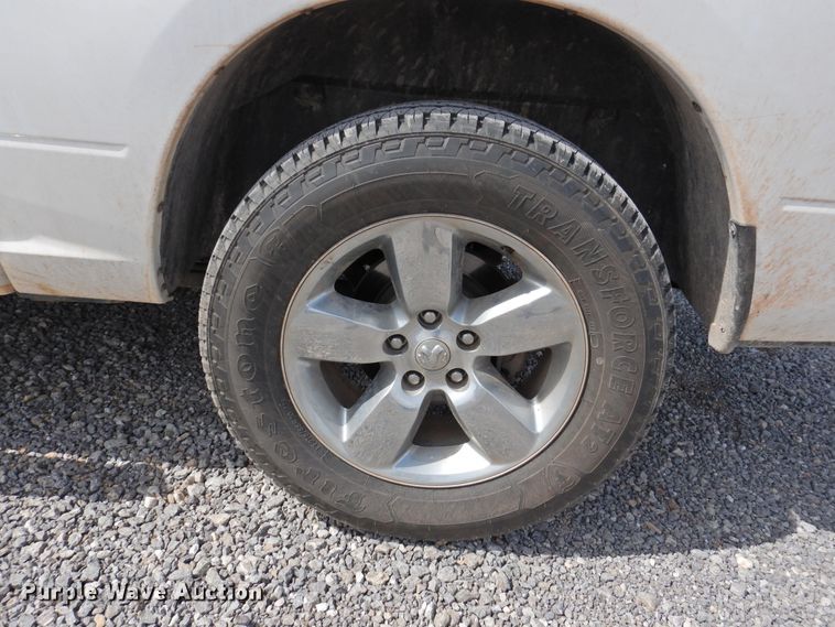 image for item GN9796 2017 Dodge Ram 1500  Crew Cab pickup truck