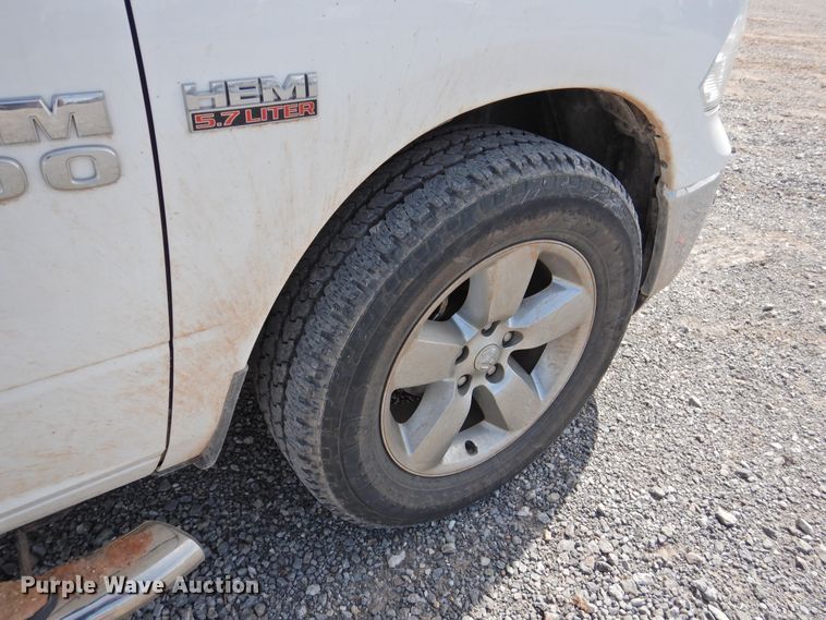 image for item GN9796 2017 Dodge Ram 1500  Crew Cab pickup truck