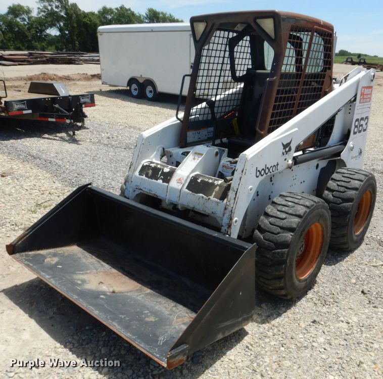 image for item GO9196 2000 Bobcat 863  skid steer loader