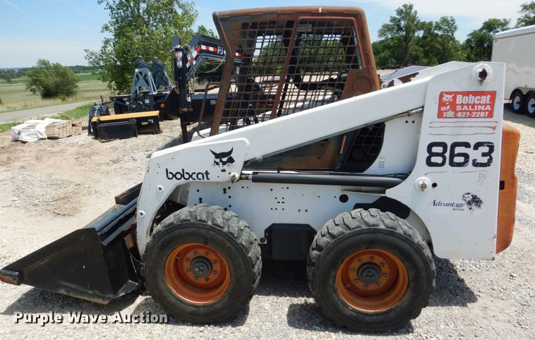 image for item GO9196 2000 Bobcat 863  skid steer loader