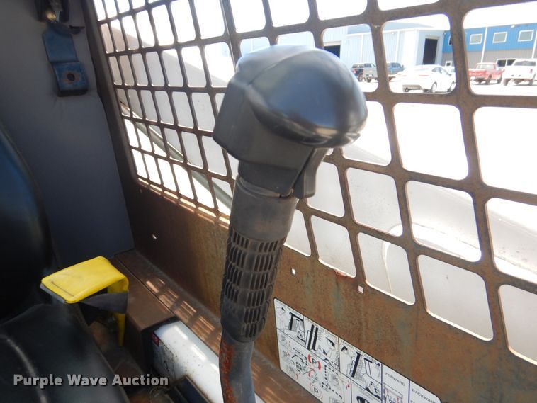 image for item GO9196 2000 Bobcat 863  skid steer loader