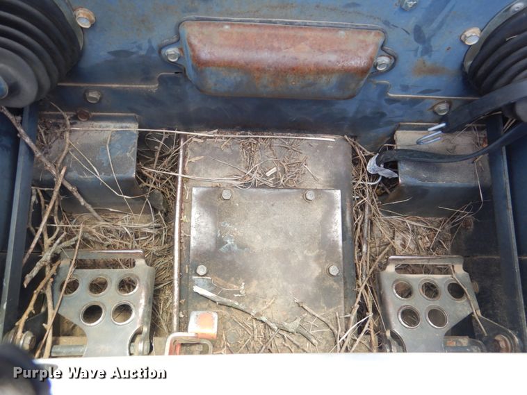 image for item GO9196 2000 Bobcat 863  skid steer loader