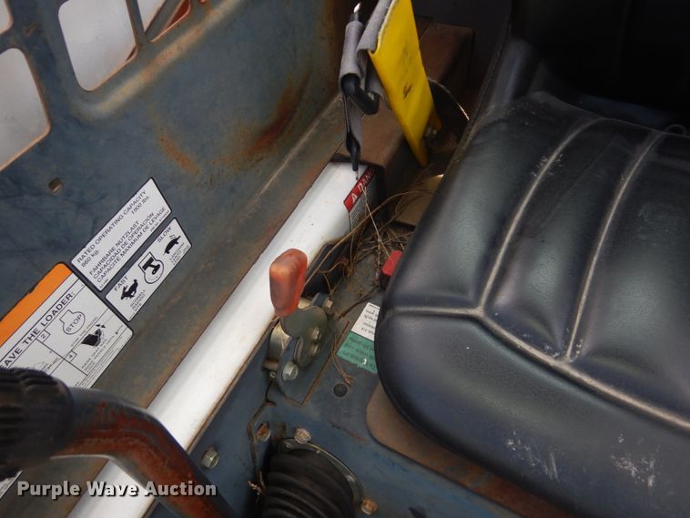 image for item GO9196 2000 Bobcat 863  skid steer loader