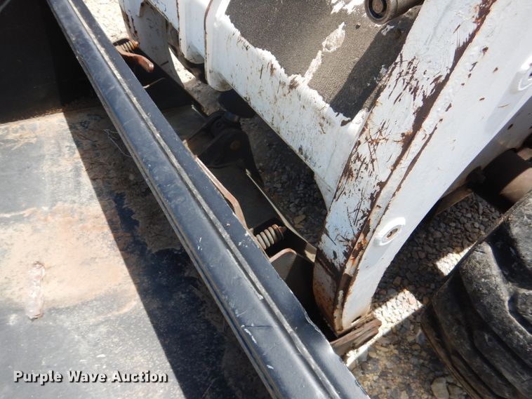 image for item GO9196 2000 Bobcat 863  skid steer loader