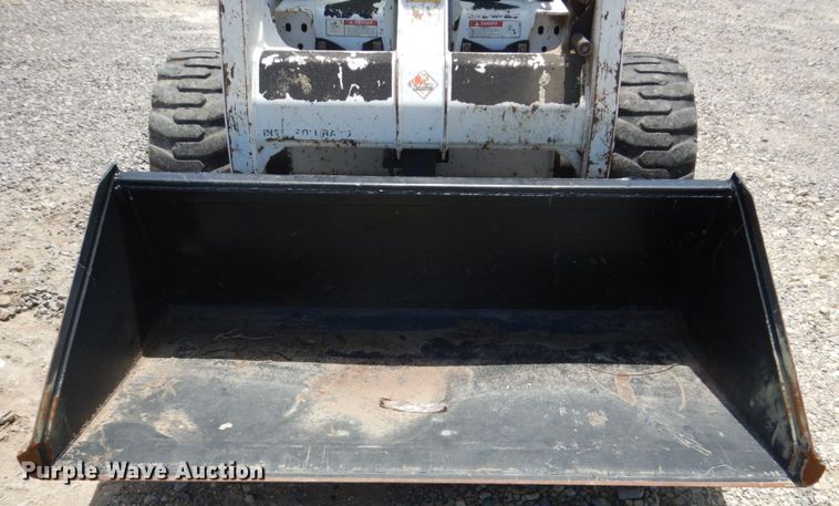 image for item GO9196 2000 Bobcat 863  skid steer loader