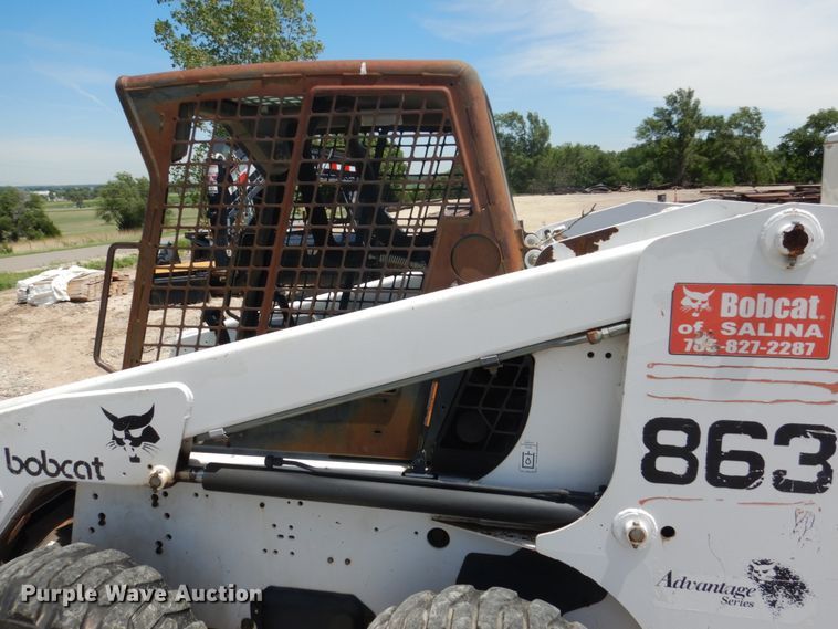 image for item GO9196 2000 Bobcat 863  skid steer loader