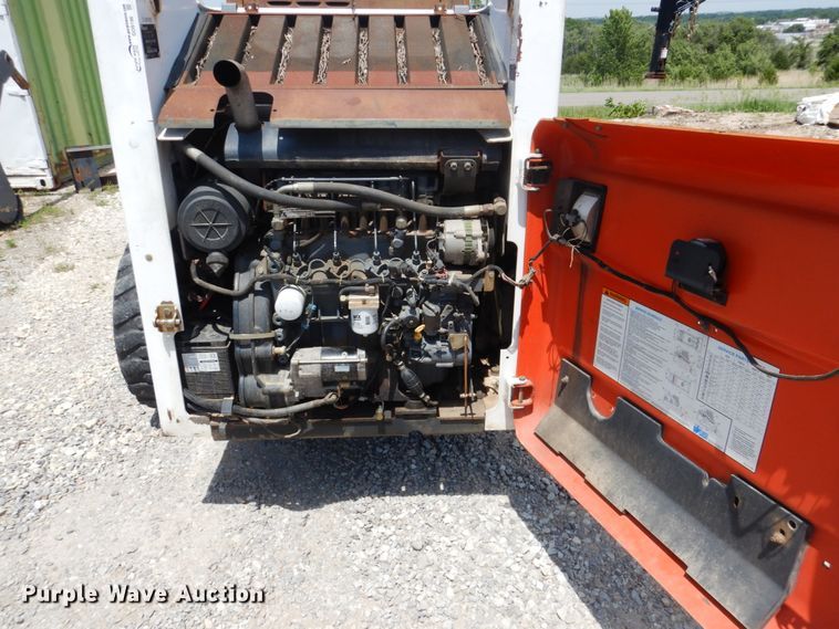 image for item GO9196 2000 Bobcat 863  skid steer loader