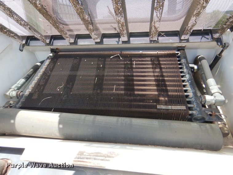 image for item GO9196 2000 Bobcat 863  skid steer loader