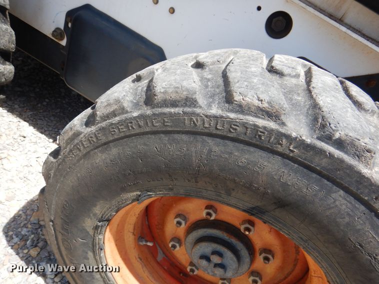 image for item GO9196 2000 Bobcat 863  skid steer loader