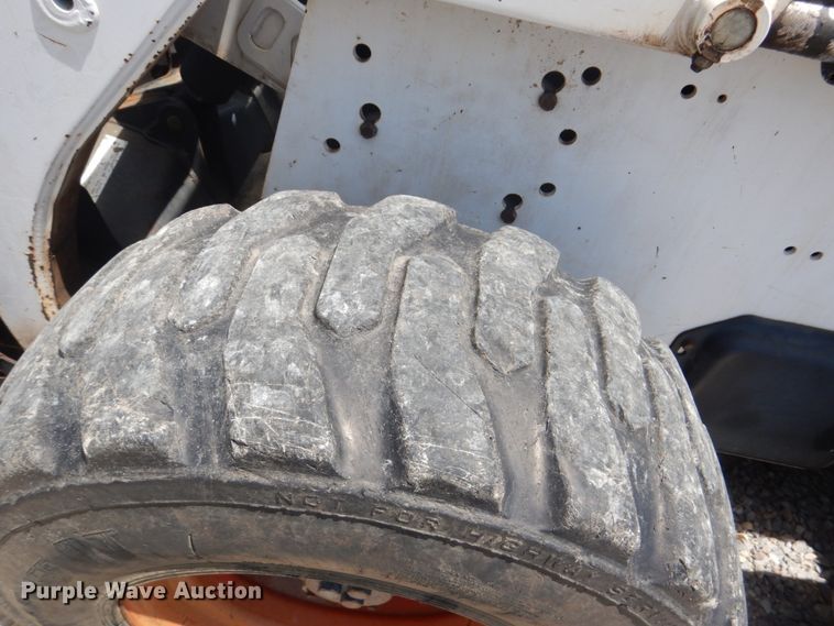 image for item GO9196 2000 Bobcat 863  skid steer loader