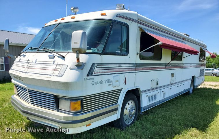 image for item GO9200 1989 Oshkosh Foretravel Grand Villa  RV