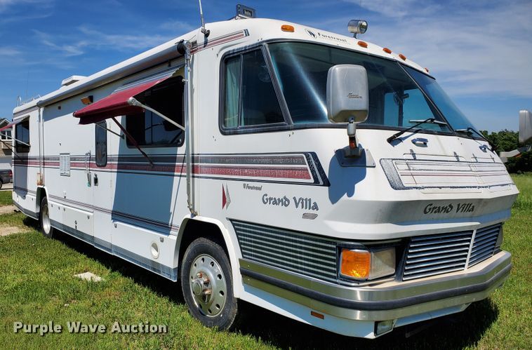 image for item GO9200 1989 Oshkosh Foretravel Grand Villa  RV