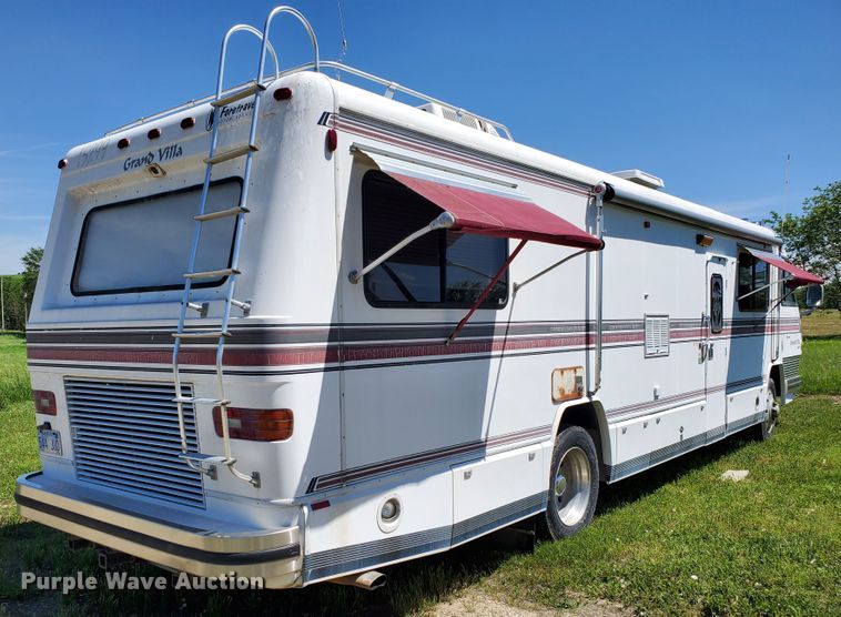 image for item GO9200 1989 Oshkosh Foretravel Grand Villa  RV