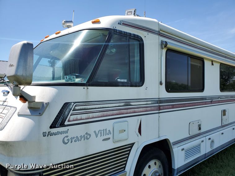 image for item GO9200 1989 Oshkosh Foretravel Grand Villa  RV
