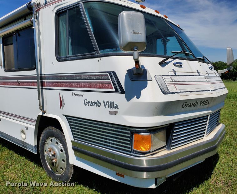 image for item GO9200 1989 Oshkosh Foretravel Grand Villa  RV