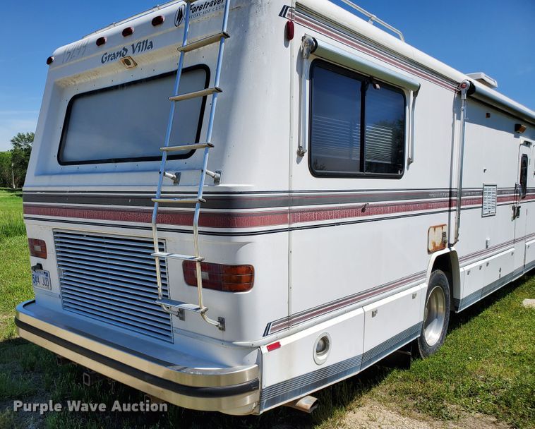 image for item GO9200 1989 Oshkosh Foretravel Grand Villa  RV