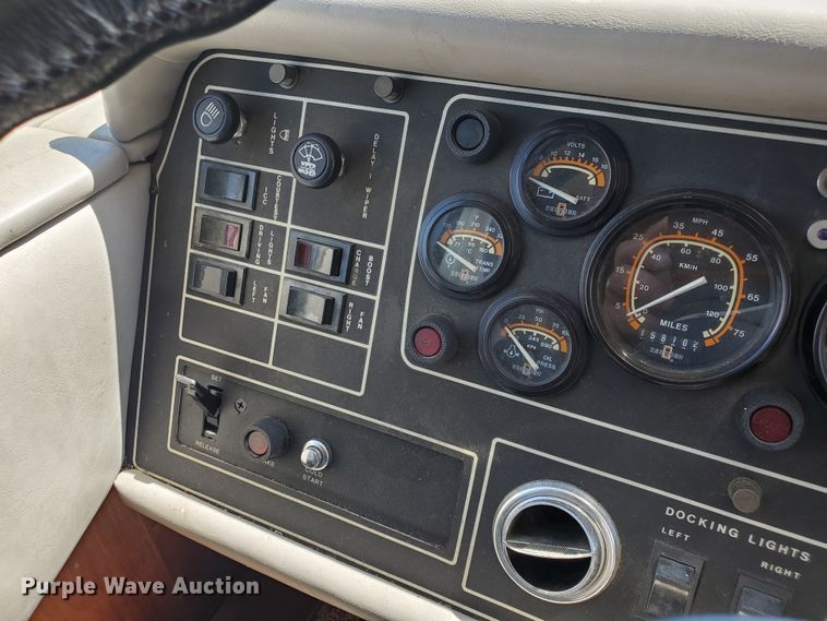 image for item GO9200 1989 Oshkosh Foretravel Grand Villa  RV