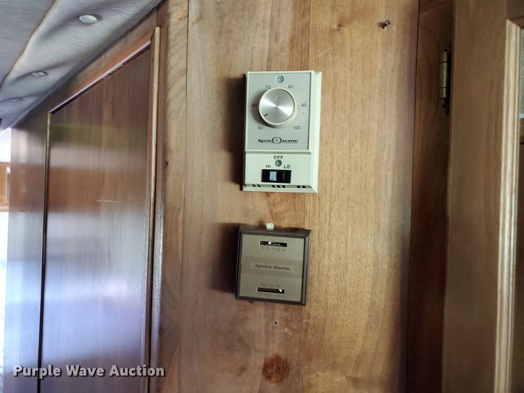 image for item GO9200 1989 Oshkosh Foretravel Grand Villa  RV