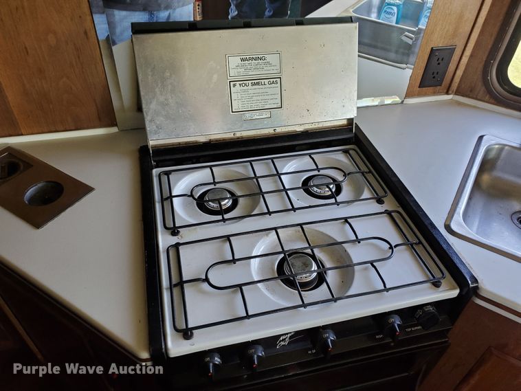 image for item GO9200 1989 Oshkosh Foretravel Grand Villa  RV